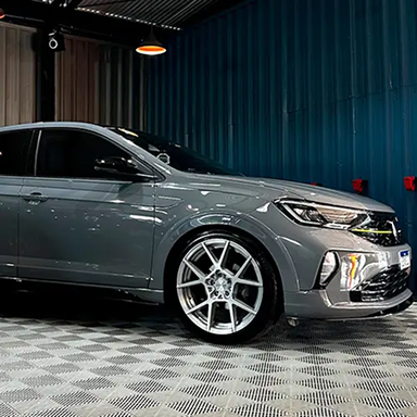 Group - 3 de 5 → Figure → foto3